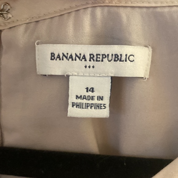 ✨Banana Republic Cocktail Dress with Pockets✨ - Picture 4 of 4